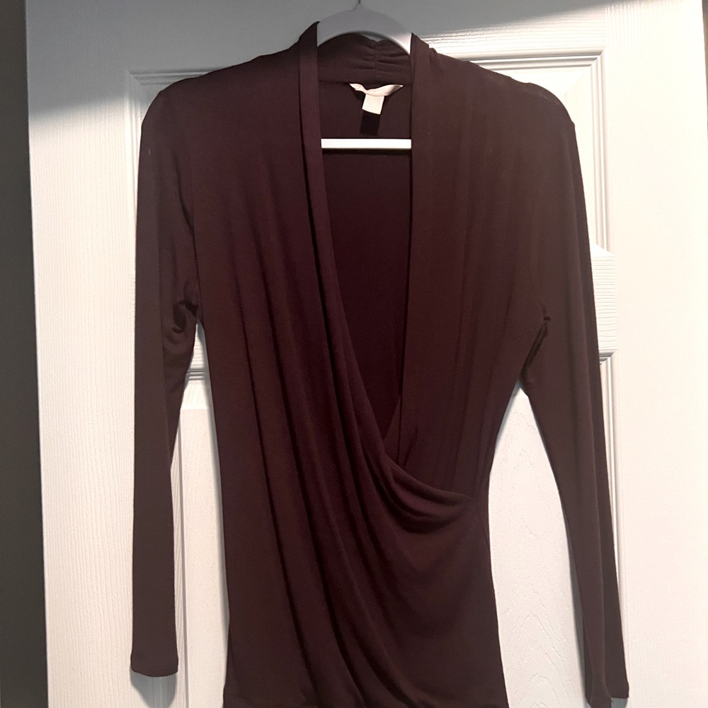 Banana Republic plum colored knit wrap like top. Size medium